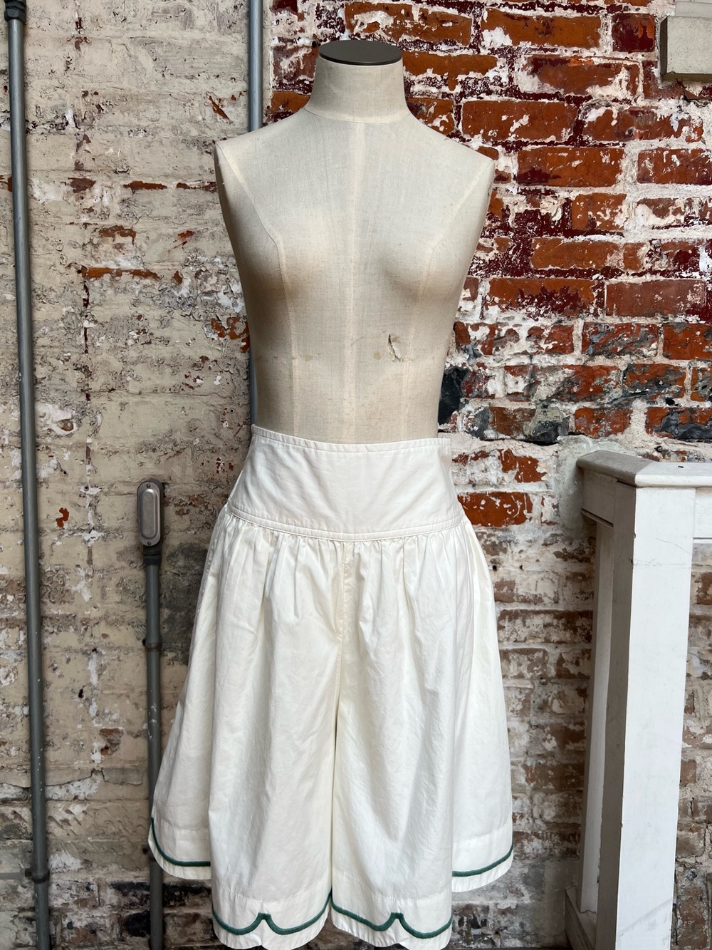 Maeve Full Shorts, Ivory with Green Trim